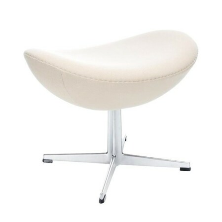 Eggchair Fusshocker, Kaschmirbezug, Entwurf Arne Jacobsen 1956